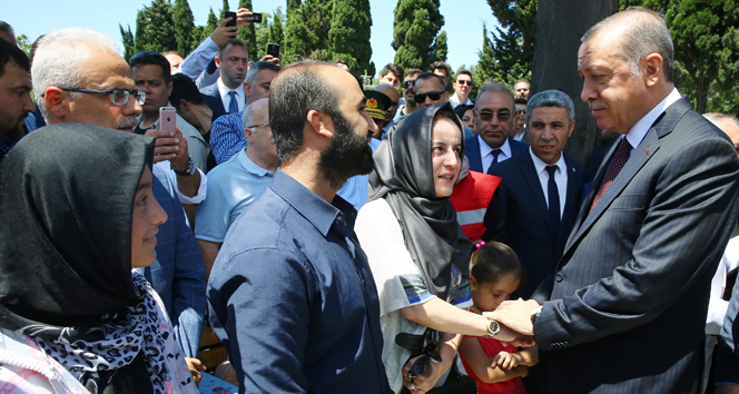 Cumhurbaşkanı Erdoğan ve Başbakan Yıldırım&#039;dan 15 Temmuz Şehitliği’ne ziyaret