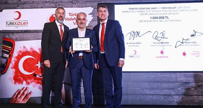 Türkiye Vodafone Vakfı ve Türk Kızılayı’ndan şehit ailelerine destek