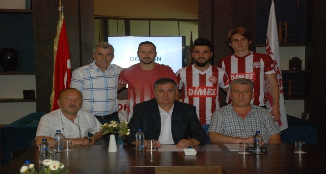 Tokatspor 3 futbolcuyu kadrosuna kattı