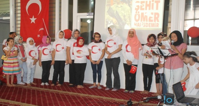 Kuran Kursu öğrencileri 15 Temmuz’daki birlik ve beraberlik ruhunu yaşadılar