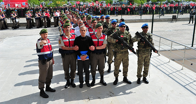 İşte Türkiye'yi uçuruma sürüklemek isteyen hainler