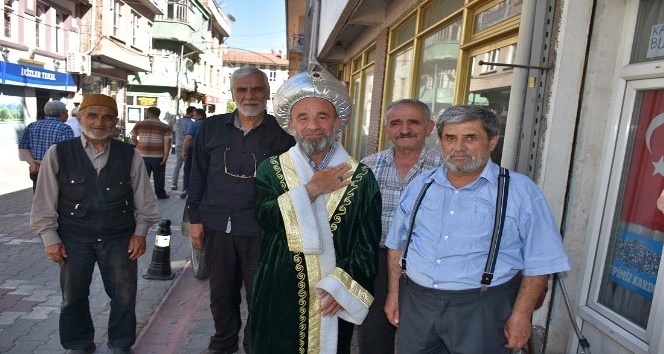 Osmanlı kıyafeti giyip Tosya’da 15 Temmuz törenlerine katılacak