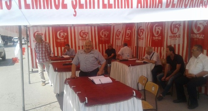 Kırklareli’nde 15 Temmuz Anı Defteri çadırı kuruldu
