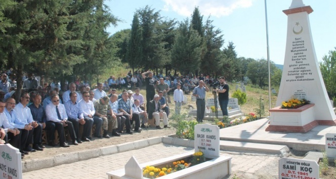 15 Temmuz şehidinin anıt mezarı törenle açıldı