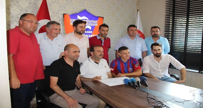 Karabükspor, Troje ile 1 yıllık sözleşme imzaladı