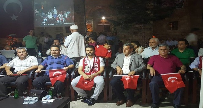 15 Temmuz Gazisi Simav’da halkla buluştu
