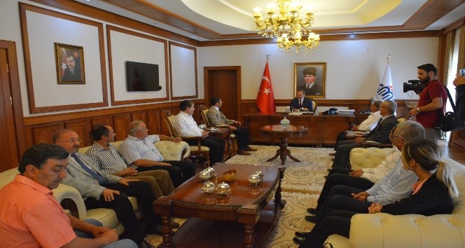 CHP İl Başkanı Kiraz’dan Vali Kaban’a hayırlı olsun ziyareti