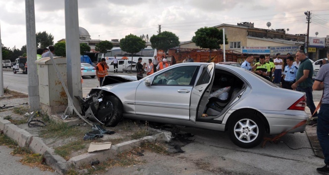Yozgat&#039;ta iki otomobil çarpıştı: 8 yaralı