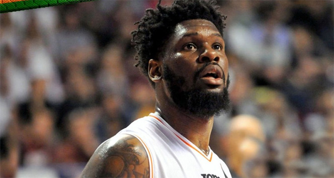 Adonis Thomas, Banvit’te