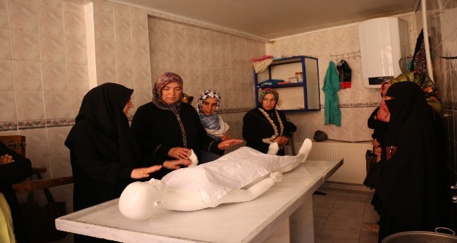 Bitlis’te ilk kez kadınlara yönelik gassal kursu açıldı