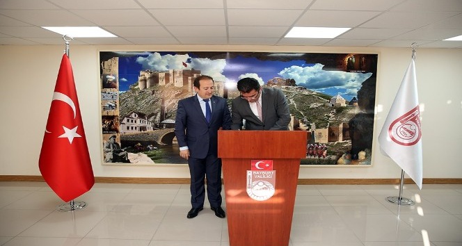 Erzincan Valisi Arslantaş ve Gümüşhane Valisi Memiş’den Bayburt Valisi Pehlivan’a ziyaret