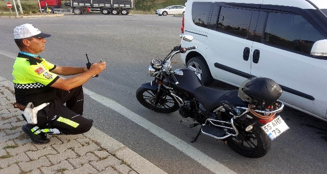 Samsun’da kamyonet ile motosiklet çarpıştı: 2 yaralı