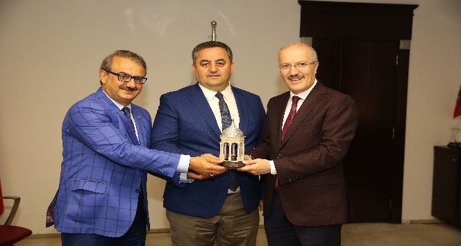 Balıkesir Altıeylül Belediye Başkanı Büyükşehir Belediyesini ziyaret etti