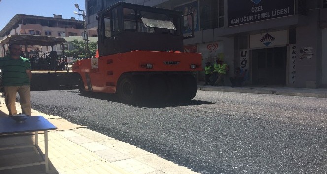 İpekyolu Belediyesinden asfalt seferberliği