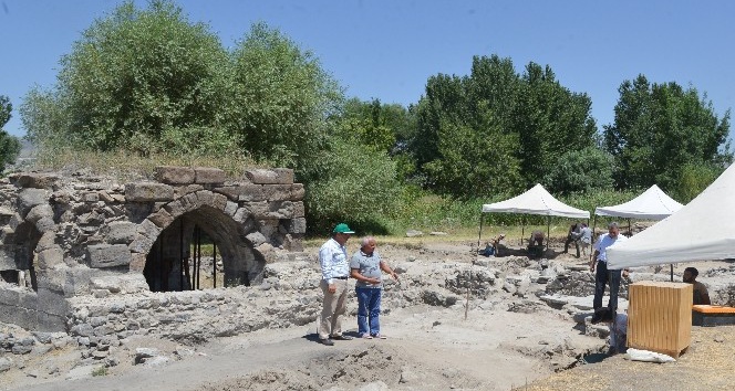 Selçuklu döneminin ilk saraylarından Kayseri Şeker’deki Keykubadiye Saray kazısı 4. yılında