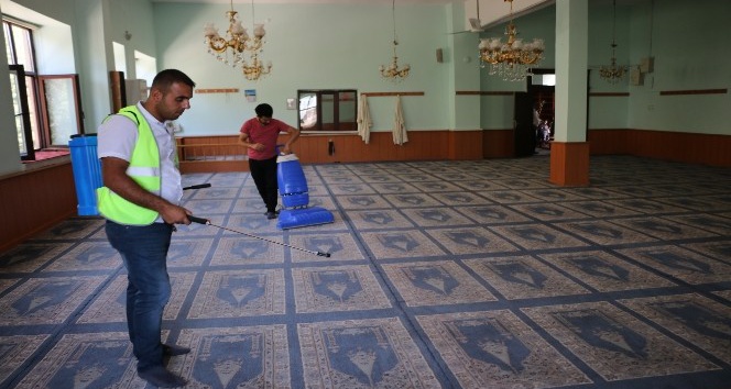 Bitlis’teki camiler gül suyu kokuyor