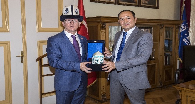 Kırgız başkonsolostan Büyükşehir’e ziyaret