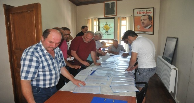 Akçakoca’da AK Parti  delege seçimi başladı