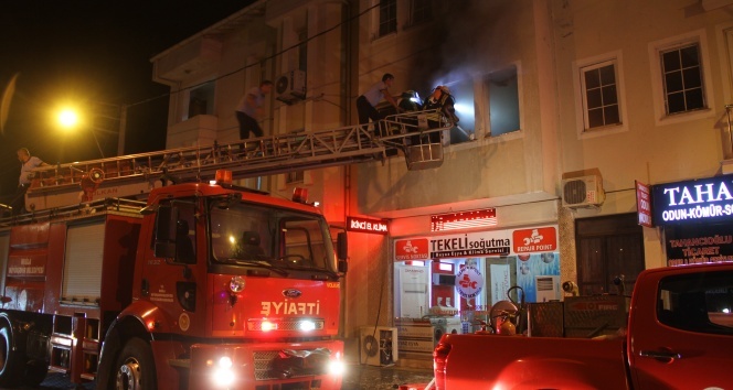 Fethiye&#039;de yangın evi kullanımaz hale getirdi