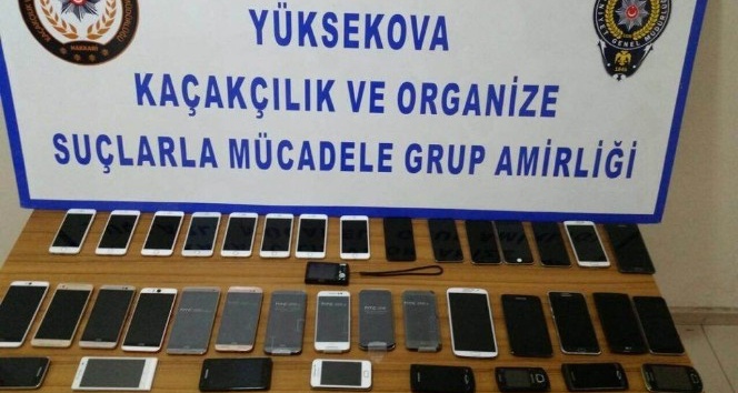 Yüksekova’da cep telefonu kaçakçılığı