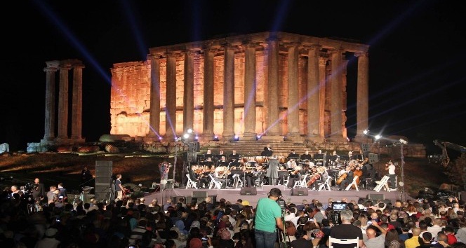 Çavdarhisar Aizanoi Antik Kenti’nde ’Senfonik Türküler’ konseri