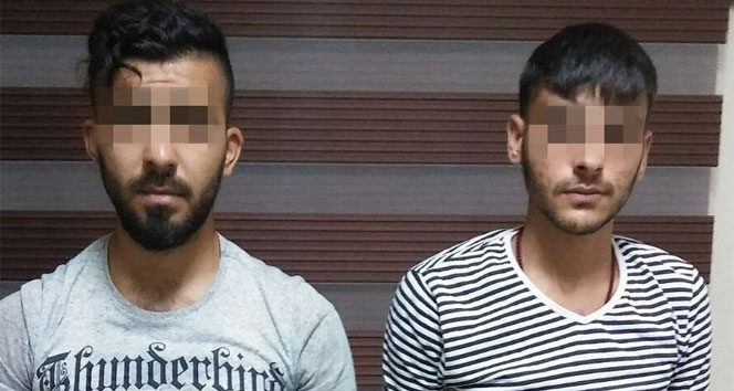 Adana&#039;da torbacılık yapan 2 çocuk suçüstü yakalandı