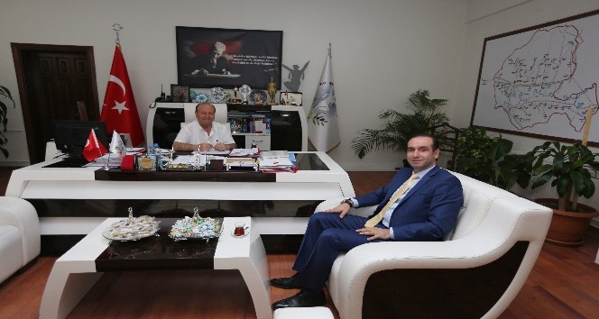 İl Sağlık Müdürü Şenel’den Başkan Özakcan’a ziyaret