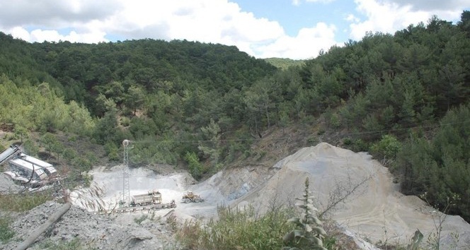Kozak’ta taş ocaklarının çevreye zarar verdiği iddia edildi