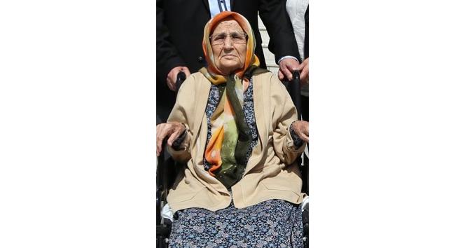 Başkan Özakcan’ın annesi vefat etti