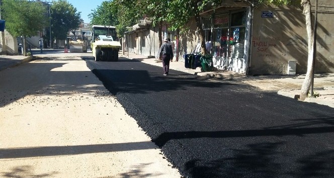 İstiklal caddesinde asfalt serimine başlandı