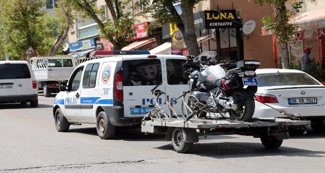 Yunus ekipleri kaza yaptı: 2 polis yaralı