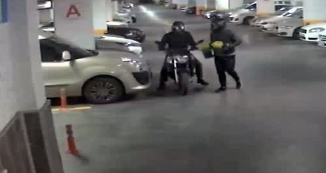 (Özel Haber) Lüks sitede motosiklet hırsızlığı kamerada