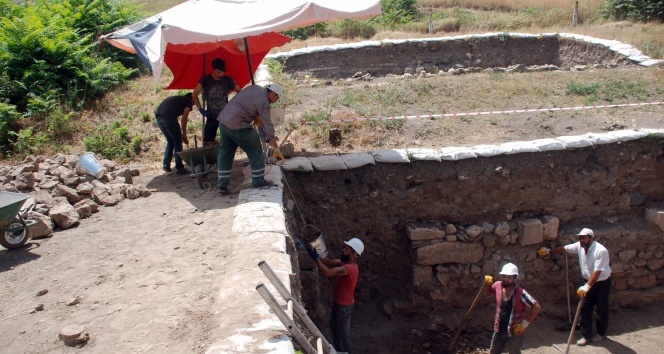 Antik kentte 40 derecede kazı çalışması