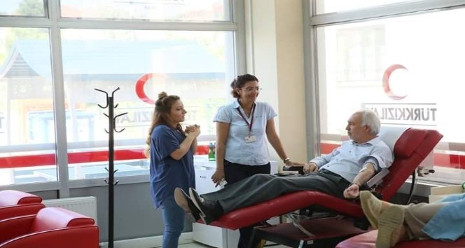 Başkan Kamil Saraçoğlu: Sağlığınız için kan verin