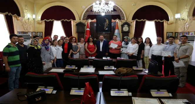 Edirne Belediyesi’nden ilk yardımcılara sertifika