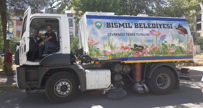 Bismil’de kırsal mahallere 800 çöp konteyneri dağıtıldı