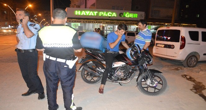 Mardin’de trafikçiler motosiklet sürücülerini  kıskaca aldı