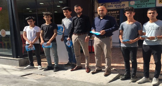 Karaman’da, Ülkü Ocakları uyuşturucu ile mücadele broşürleri dağıttı