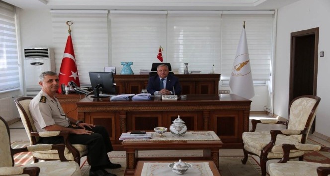 Kütahya İl Jandarma Komutanı Albay Tayfun Dündar, görevine başladı