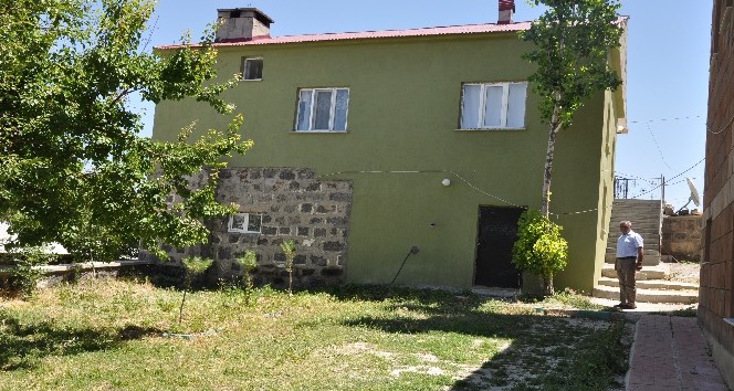 Elmakaya beldesine taziye ve imam evi yapıldı