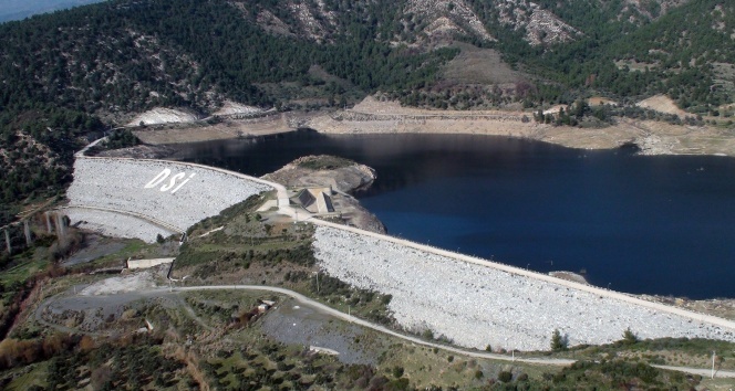 Milas’ta hava sıcaklıkları barajları olumsuz etkiledi