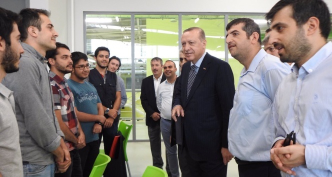 Cumhurbaşkanı Erdoğan&#039;dan Milli İHA tesislerine ziyaret
