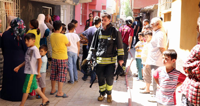 Diyarbakır’da yangın paniği: 2 çocuk alevlerin arasında mahsur kaldı