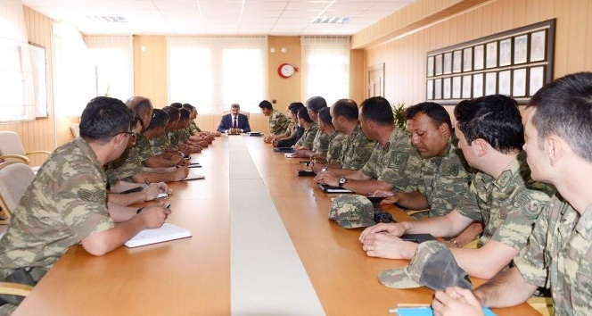 Vali Bilmez, Jandarma komutanları ile toplantı yaptı