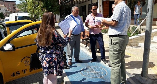 Milas’ta taksi duraklarına son şekli veriliyor