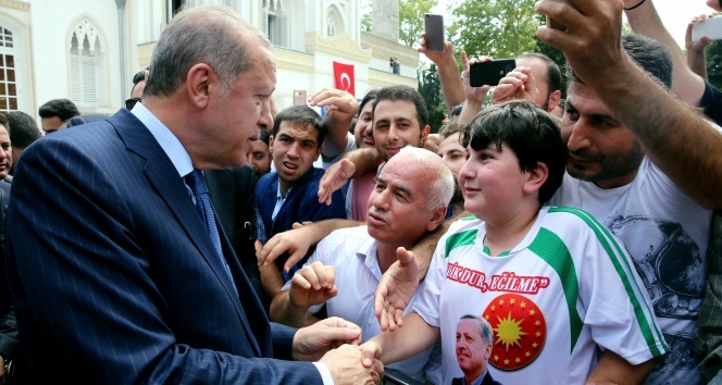 Vatandaşlar Cumhurbaşkanı Erdoğan ile selfie çekilmek için yarıştı