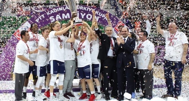 Uluslararası Dr. Suat Günsel Basketbol Kupası Avrupa’nın üst düzey 6 takımının katılımı ile Kuzey Kıbrıs’ta düzenleniyor