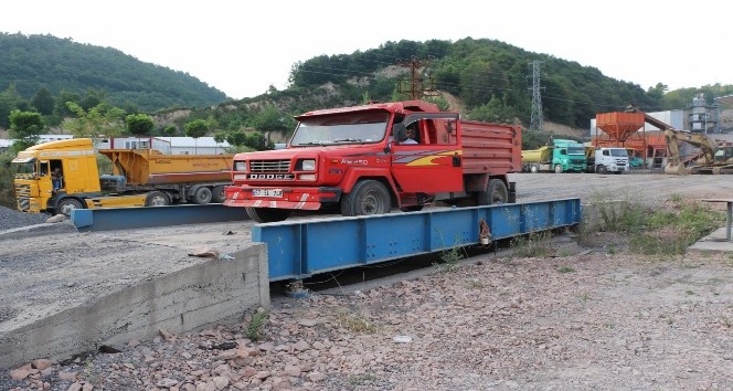 Kaçak kömür taşıyan kamyona 20 bin TL ceza
