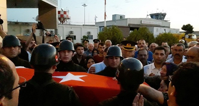 Samsunlu şehidin cenazesi Sinop Havaalanında törenle karşılandı