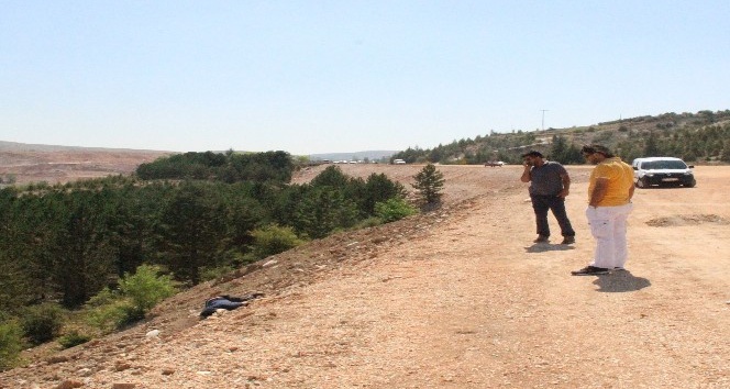 Konya’da yol kenarında başından vurulmuş erkek cesedi bulundu